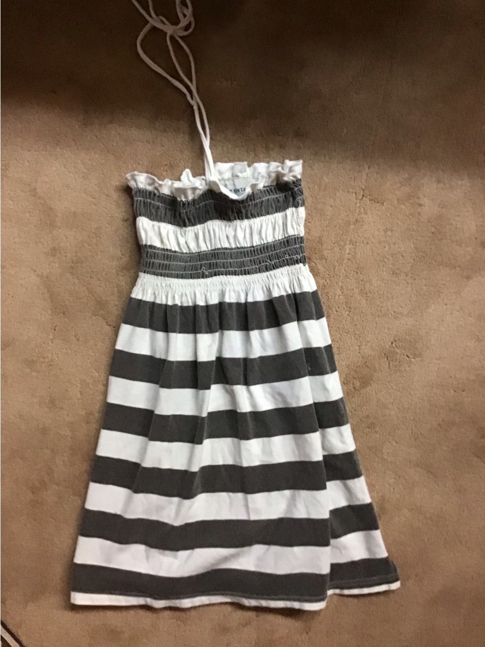 Women’s tube top with tie